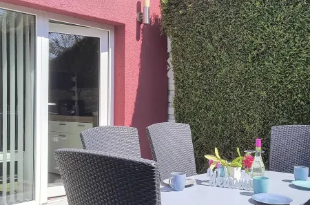 FH with Garden, Playground, Sauna, Fitness, 2 Bedrooms, Kitchen with Dishwasher Отели в г. Мюриц