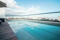 B10 Distinctive Hotel