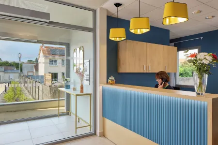 Zenitude Hôtel-Résidences Cholet Отели в г. Севрмуан