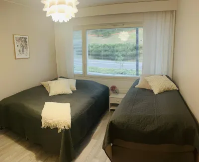 Modern 1BR Retreat in Heart of Jyväskylä Hotels in 