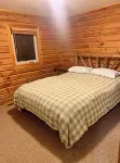 4 Br Cabin Sleeps 11, in Natl Forest, on ATV/Snowmobile trail
