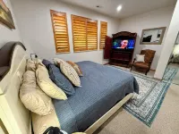 SUMMER ALERT - Steps to Hot Tub - Family friendly