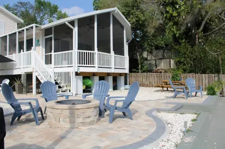 Entire Home Direct River Access Momma Marie’s