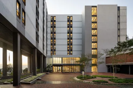 Premier Hotel Umhlanga Отели рядом с достопримечательностью «WavePark Gateway»