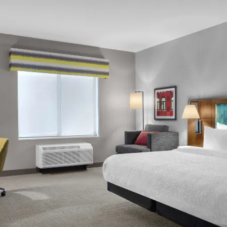 Hampton Inn & Suites by Hilton Orangeville, on 모노 호텔