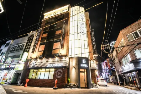 Jinju JS Hotel Отели рядом с достопримечательностью «Чинянхо»