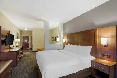 Comfort Suites Loveland Hotels in Johnstown