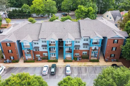 Low Country Dawg House Stunning Walking Trails! Отели в г. Атенс