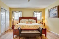 Near Beaches & Waterfront Dining: Home in Hampton! - 2-Sterne