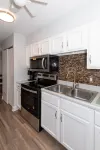 Balcony with Scenic Views and Live Music Events - Gorgeous Retreat Hotels in Huron