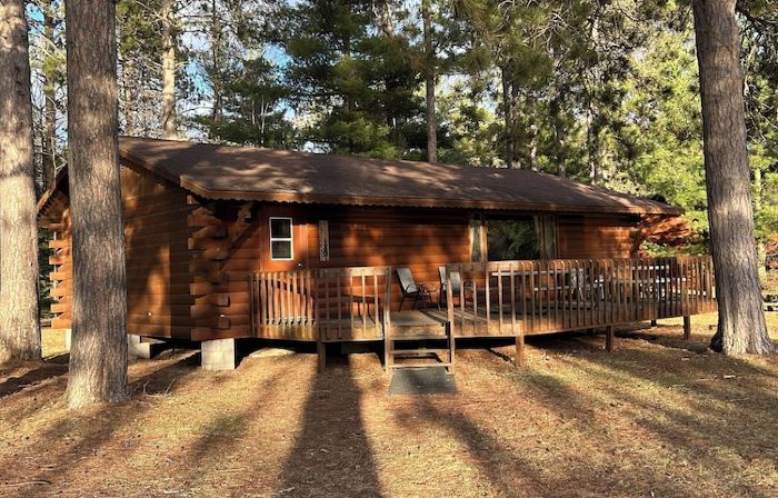 3-bedroom lake front cabin on Chippewa Flowage -Dun Rovin Road - Hayward, WI