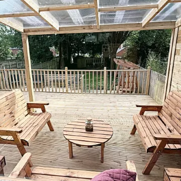 The Serene Stays Sleeps 6 with Garden