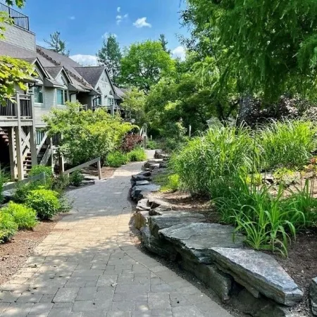 Restful 1 Bed Lakefront Condo in Muskoka