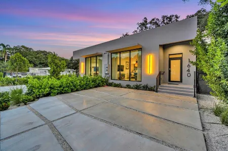 Wonderful Tropical Pool House North Miami - Brand New Construction Tulum Style -