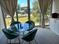 Cosy apartment by the ocean, located in a family friendly town.