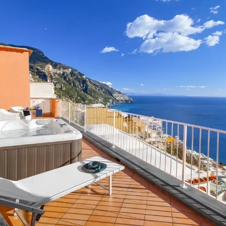 BlueVista Home -Terrace Jacuzzi/Hot Tub