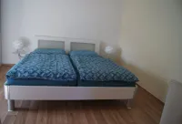 Dream location on Lake Schwerin - apartment right on the beach - 20 steps to the sandy beach