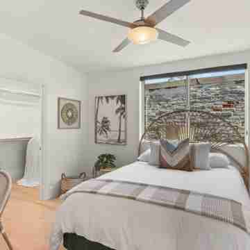 BEACHFRONT BOHO DREAM SLEEPS 20!  Luxury 8 Bedroom 9 Bath Home Steps from  Water Rooms