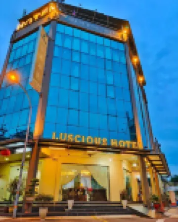 Luscious Hotel Hotels near Arulmigu Sri Maha Karumari Kulathambal Temple Simpang Ampat , Seberang Perai