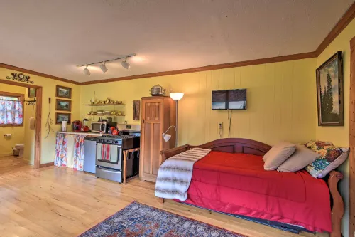 Forest Fantasy: Pet-Friendly Smoky Mtn Escape! - Pet friendly