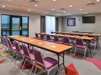 Hampton Inn & Suites Ames Hotels in Ames