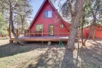 Decks + Fire Pit: Rustic-Modern Overgaard Cabin! - 3 estrellas