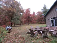 Secluded 3-bedroom cabin on the Chippewa River near Ladysmith, WI with WiFi, AC