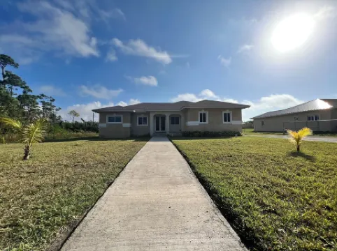 Charming 3-bedroom house with AC, WiFi in lovely Freeport