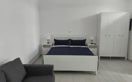 Marven´s Apartment Отели в г. Милос