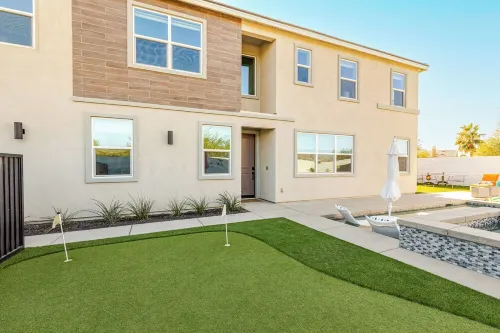 Pool & Spa, Sauna, Game Room, Firepit, BBQ, Epic Lakeside and Mountain Views