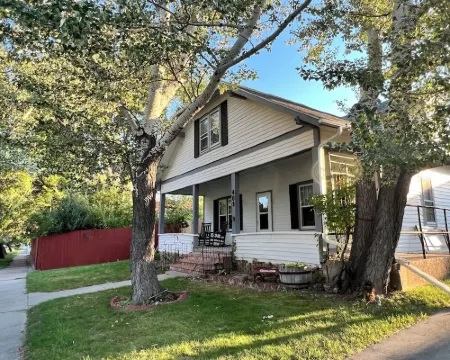 Glenrock Cottage -  charming 4-bedroom house in Glenrock WY Hotels in Converse County