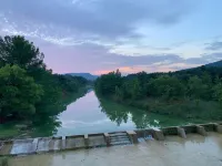 Secluded 3/2 farmhouse with scenic patio, wildlife on private acreage