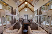 Bunkhouse on High - retreat into your private sanctuary located on High Street