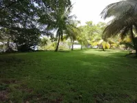 Cabin at the foot of the lagoon