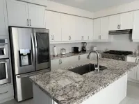 Luxe Stays New Stunning Luxury Modern Retreat - Dedicated Workspace Hotels in Clarington