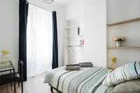 Dify Joli - Place des Brotteaux Hotels in 