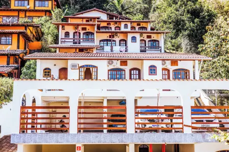 Velinn Pousada Mirante da Praia Grande Отели рядом с достопримечательностью «Ilhabela»