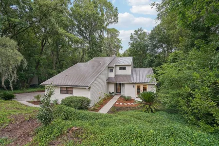 Quietly Elevated Gainesville Guest Suite - The Perch at Misty Hollow