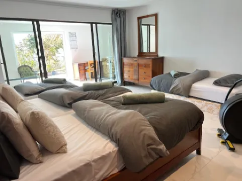 Seaview Apartment in Charming Onchan - Sleeps 4, Fast WiFi