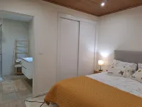 Family country house with swimming pool and open-plan kitchen. Hotels in Castelo Branco