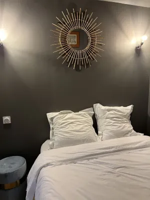 Lucas II Appartement 35 m2 Hôtel Particulier XII eme Siecle