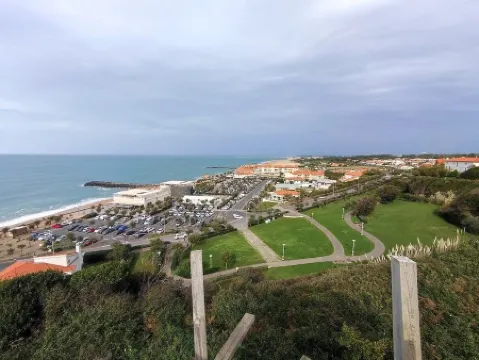 Appartement 3 Chambres vue Phare de Biarritz, Bord de Plage Avec Grande Terrasse