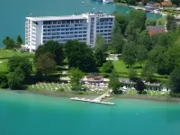 Parkhotel Pörtschach - Das Hotelresort Mit Insellage am Wörthersee Hotels in Maria Worth