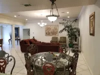 Quiet neighborhood, two minutes from the recreational park Hotels in Leon Valley