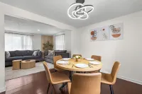 Luxe Aura Residence in Buffalo, Game Room, Safe Neighborhood, Centrally Located