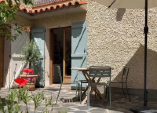 Peaceful gîte swimming pool Canigou view 1h Argeles sur Mer 韋爾內萊班酒店