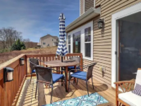 Mountain Escape Next to Camelback Resort! Ideal for Families and Big Groups Hotels in Pocono