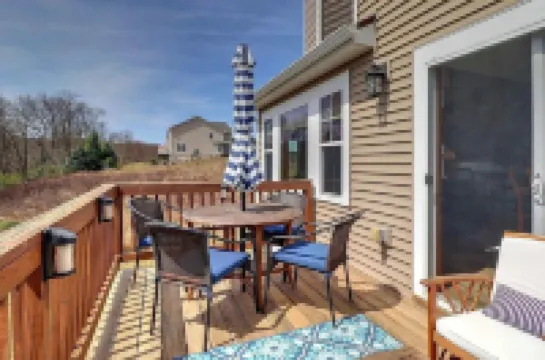 Camelback in Your Backyard! 4Br Townhome-3 Full Bath Decorated for the Holidays!