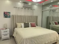 Charming Getaway in the Heart of Baní – Private Jacuzzi Included! Hotel a 