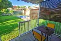 Bungalow Privatif Avec Accès Piscine Hotels in Petit-Bourg